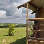 Les D'adelaide Lodge