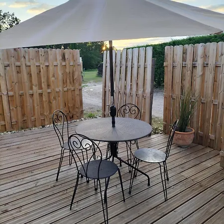 Les D'adelaide אכסניה