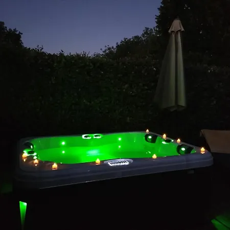 Les D'adelaide אכסניה *